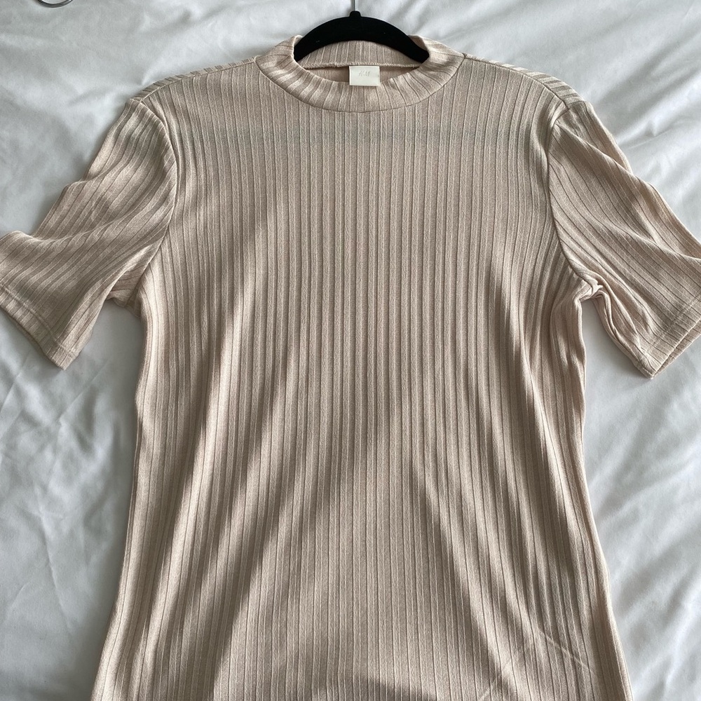 Cream Mock Neck Short Sleeve Top